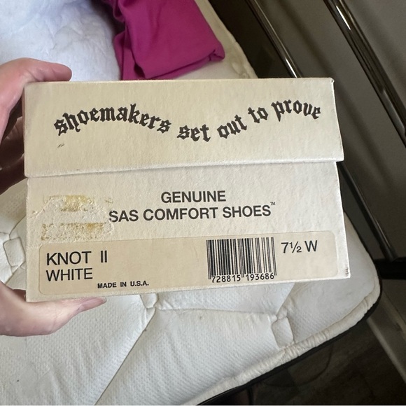 SAS White Sandals with Sleek Straps and Adjustable Buckles - Picture 3 of 3